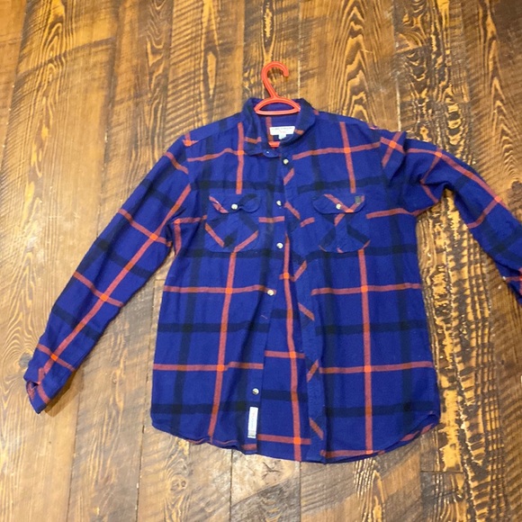 Large flannel - Picture 1 of 2
